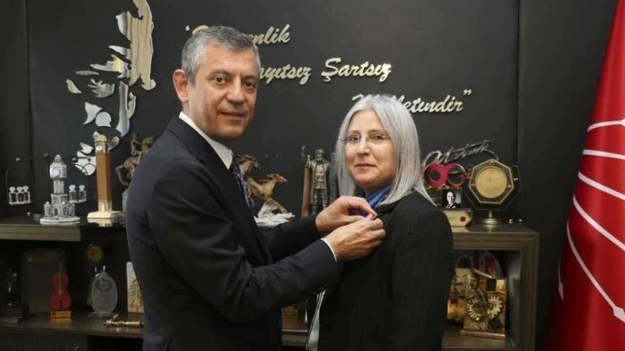 Cumhurbaşkanı Yardımcısının Eski Eşi Chp’ye Katıldı2