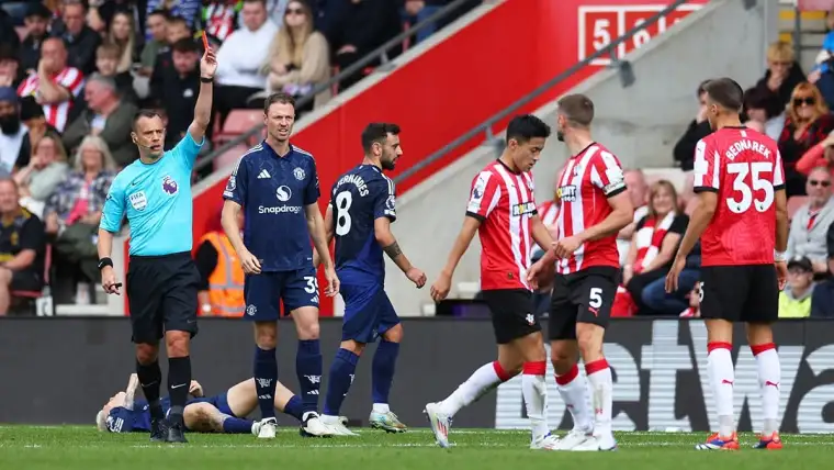 Manchester United Southampton'u Mağlup Ederek 3 Puana Ulaştı