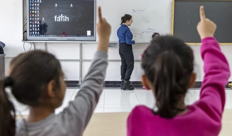 Portakal’dan kadın öğretmenler için yaptığı uygulama MEB'e tepki!