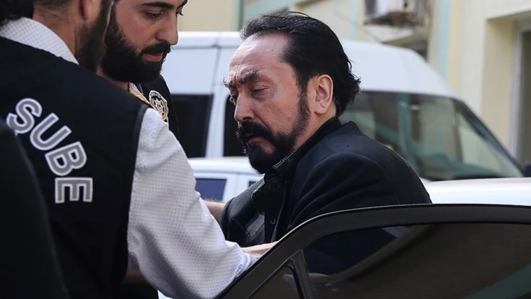 Adnan Oktar Davası Devam Ediyor: Oktar Duruşmaya Getirilecek