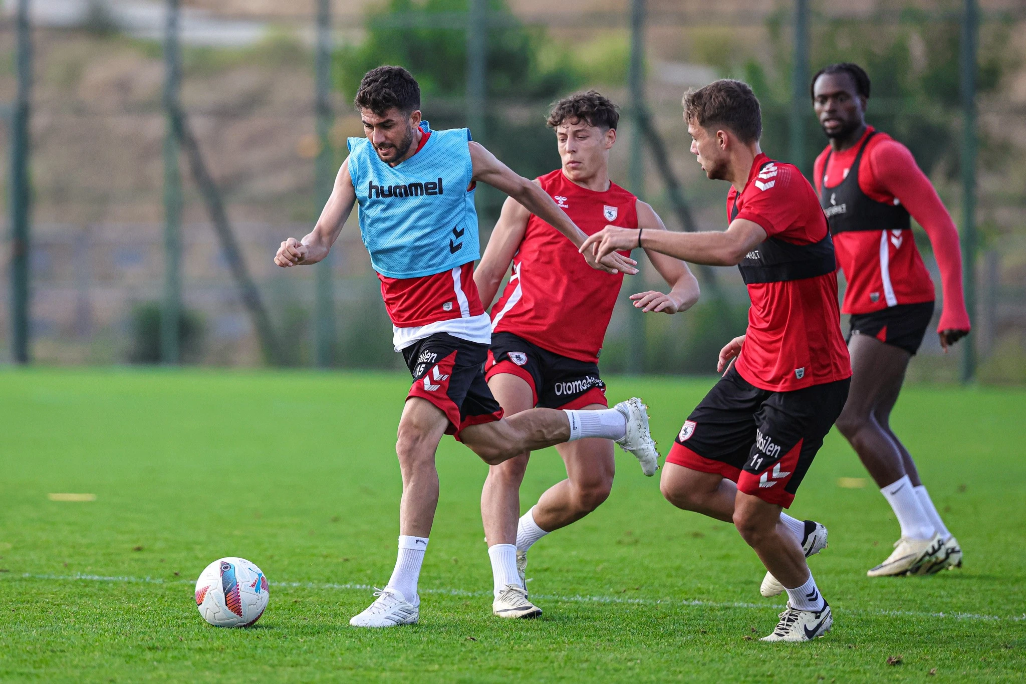 Samsunspor'da Ayrılan Futbolcu Sayısı 12'ye Yükseldi