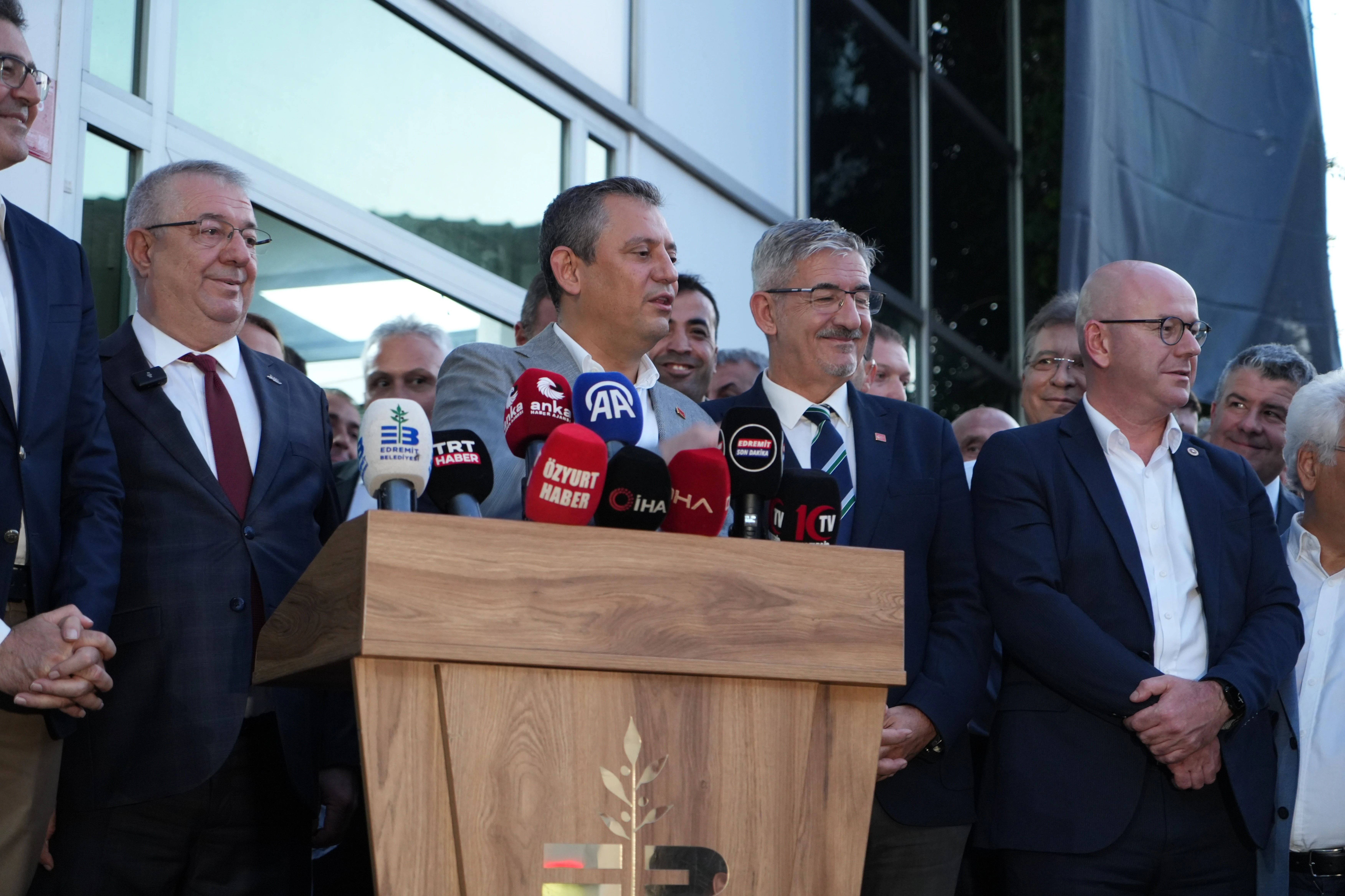 CHP Genel Başkanı Özgür Özel’den Edremit’te Sert Mesajlar