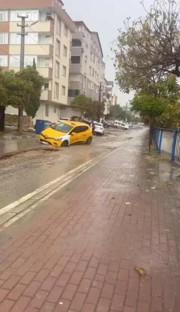 Kocaeli’de Şiddetli Yağışlar Sel Felaketine Yol Açtı