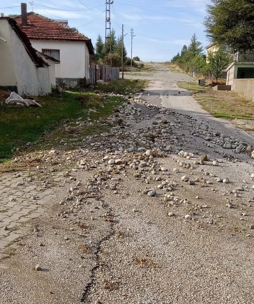 Çorum'un Sungurlu ilçesindeki şiddetli yağışlar köyleri vurdu