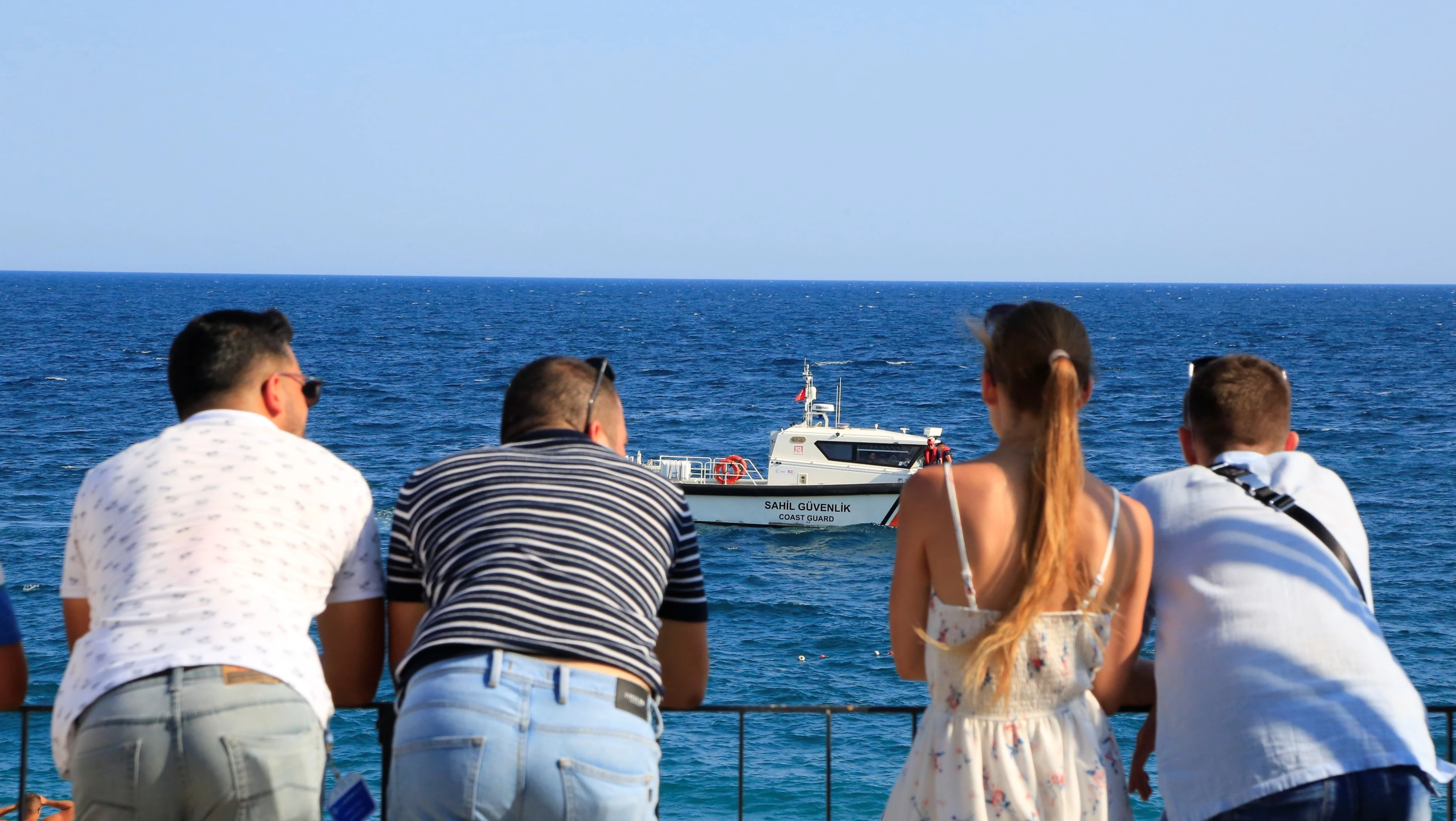 Antalya'da Denizde Kaybolan Genç Mucizevi Şekilde Bulundu