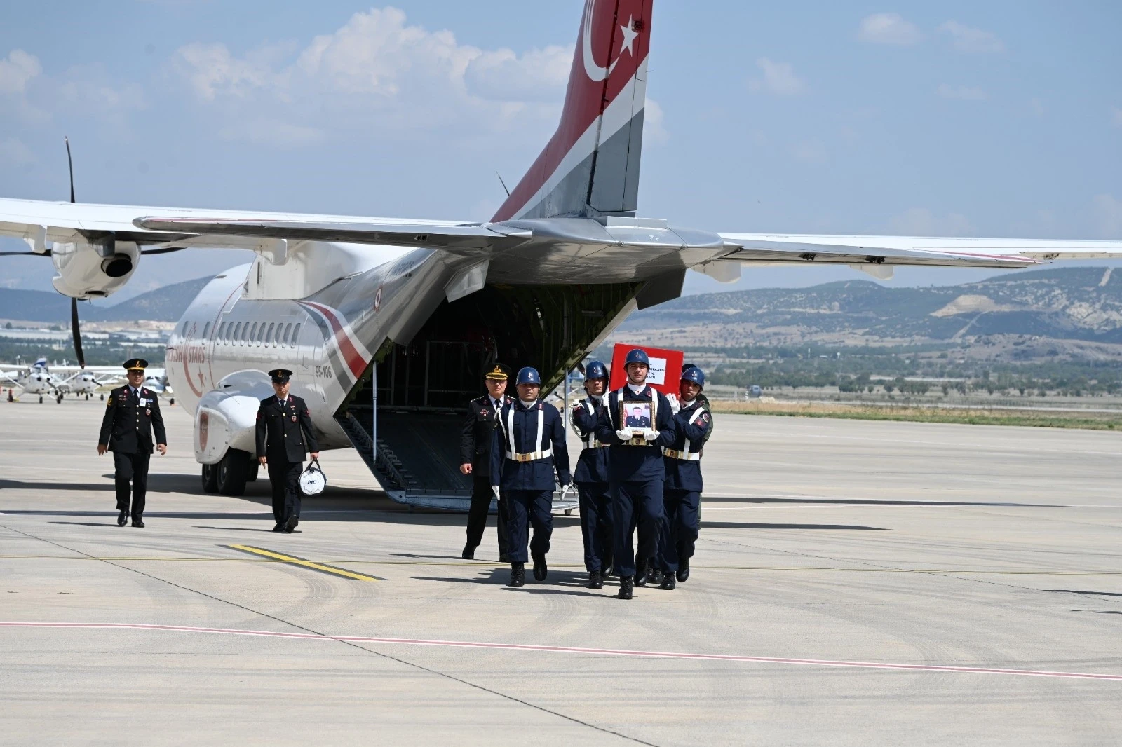 Isparta, Tunceli, şehit, zırhlı araç kazası, Orhan Burak Büyükçaylı, askeri tören