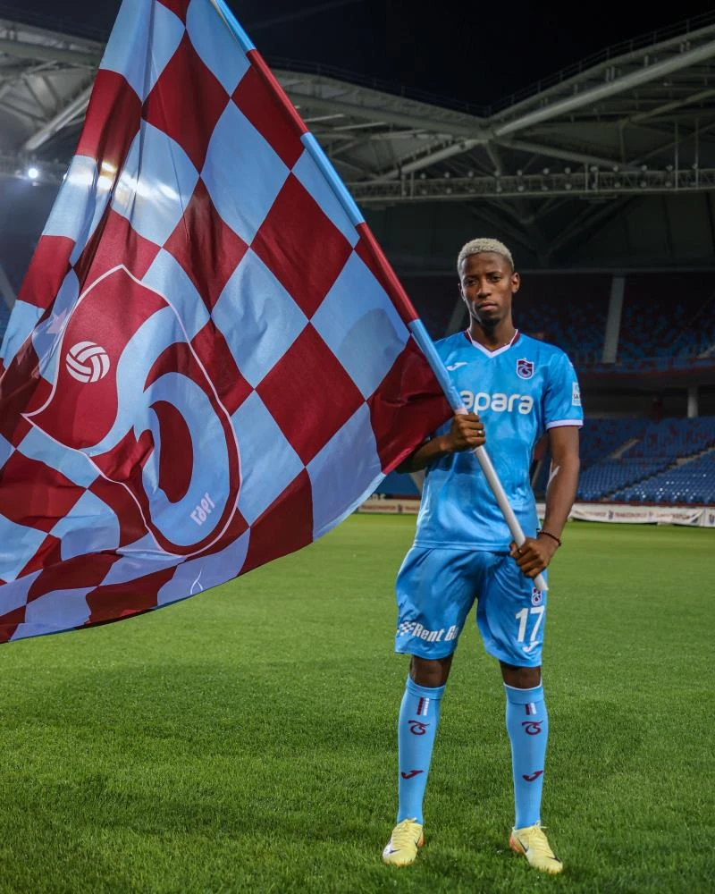 Trabzonspor Simon Banza ve Serdar Saatçı'yı Tanıttı