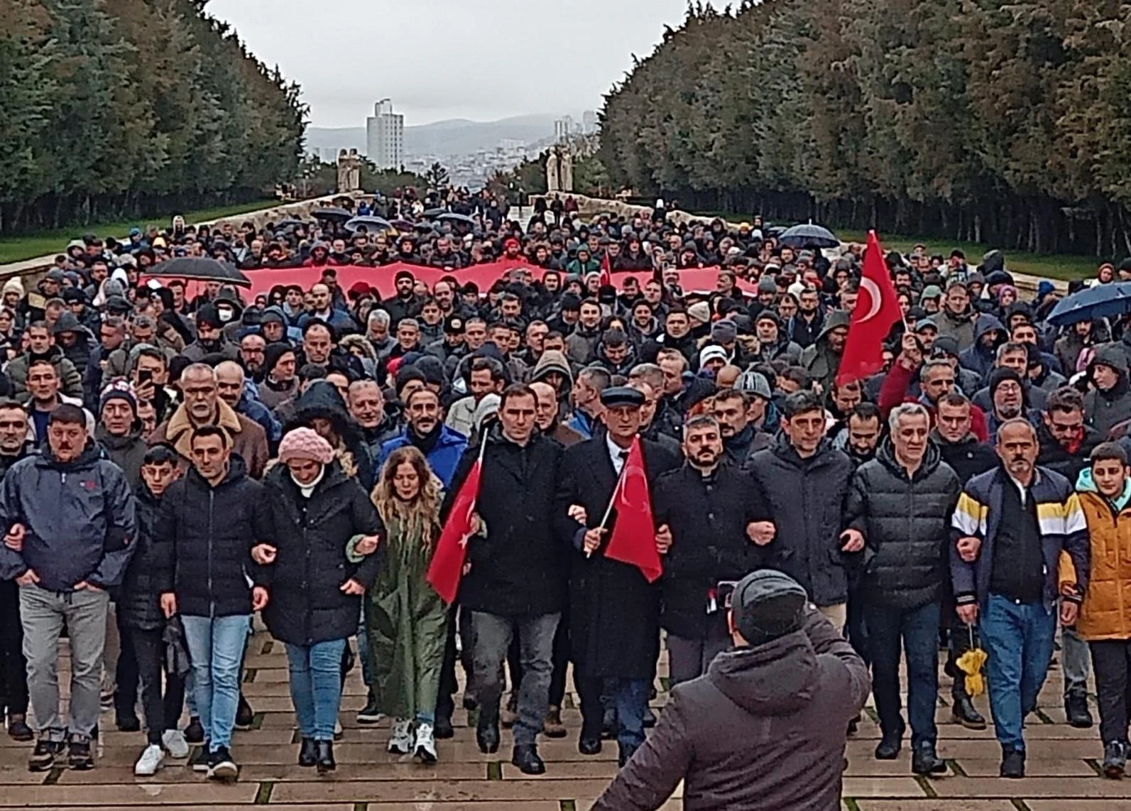 Staj ve Çıraklık Mağdurları Ankara'da Buluştu! Antalya'dan Yoğun Katılımın Olduğu Eylemden Yöneticilere Çağrı