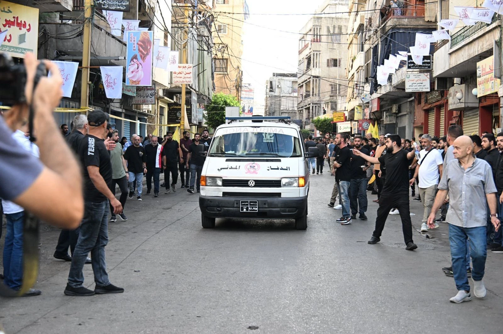 Lübnan'da Cenaze Töreninde Patlama: 9 Öl* 300 Yaralı