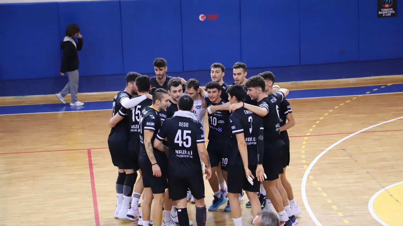 Nazilli Belediyespor Voleybol Takımı, Altekma'yı 3-0'lık Skorla Yendi