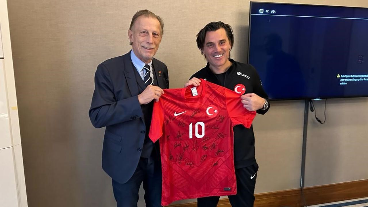 Alman futbol dehası Christoph Daum Türkiye A Milli Takımı'nı ziyaret etti!