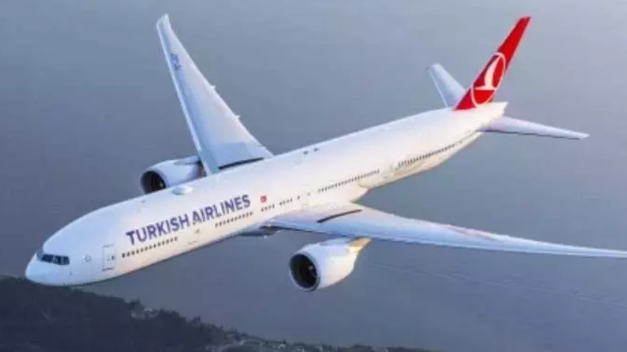 THY İPTAL SEFERLERİ (18 KASIM) Türk Hava Yolları (THY) 18 Kasım hangi seferler iptal edildi? THY uçuş durumu sorgulama
