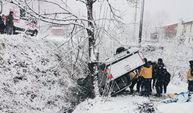 Ordu Ünye'de Kar Yağışı Nedeniyle Meydana Gelen Trafik Kazasında Yaralanan Çift Hastaneye Kaldırıldı