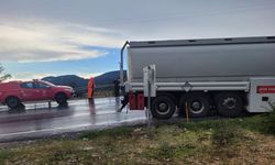 Tırla kamyon çarpıştı: 1 yaralı
