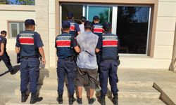 Antalya'da, kesinleşmiş hapis cezası ile aranan 2 firari yakalandı