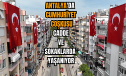 Antalya'da Cumhuriyet Coşkusu: Cadde ve sokaklarda yaşanıyor