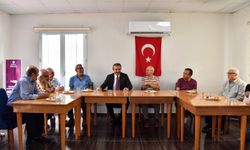 Adana Çukurova Belediye Başkanı Soner Çetin emeklilerin sorunlarını dinledi