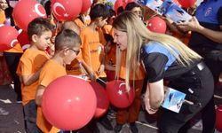 Adana polisi çocukların hayallerini renklendirdi