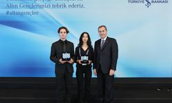 Türkiye İş Bankası Altın Gençler programıyla üniversite adaylarını ödüllendirdi