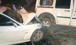Antakya'da trafik kazası 2 yaralı!