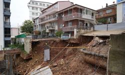 İstinat Duvarı Çöktü: 4 Bina Mühürlendi, 83 Kişi Tahliye Edildi