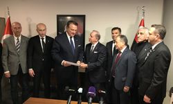 Beşiktaş Başkan Adayı Hasan Arat yönetim kurulu listesini Divan Kurulu'na sundu