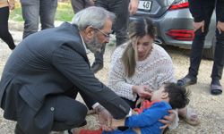 Tarsus Belediye Başkanı minik çocuğun hayatını kurtardı