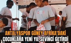 Antalyaspor Güney Afrika'daki çocuklara yeni yıl sevinci getirdi