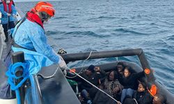 Yine denizlerden göçmen topladılar: İzmir açıklarında 100 göçmen kurtarıldı