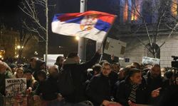 Sırbistan Seçimleri: Muhalefet İtirazları ve Uluslararası Tepkiler Artıyor