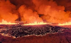 İzlanda'da haftalardır beklenen yanardağ patladı