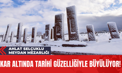 Ahlat Selçuklu Meydan Mezarlığı: Kar Altında Tarihi Güzelliğiyle Büyülüyor