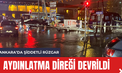 Ankara'da Aydınlatma Direği Devrildi
