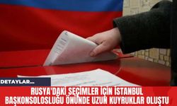 Rusya'daki Seçimler İçin İstanbul Başkonsolosluğu Önünde Uzun Kuyruklar Oluştu