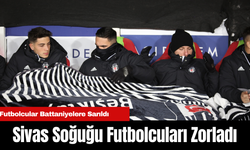 Sivas Soğuğu Futbolcuları Zorladı: Futbolcular Battaniyelere Sarıldı