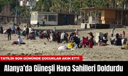 Alanya’da Güneşli Hava Sahilleri Doldurdu