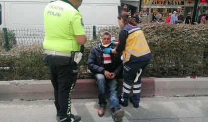 Yayalara yol veren ATV’ye hafif ticari araç çarptı: 3 yaralı