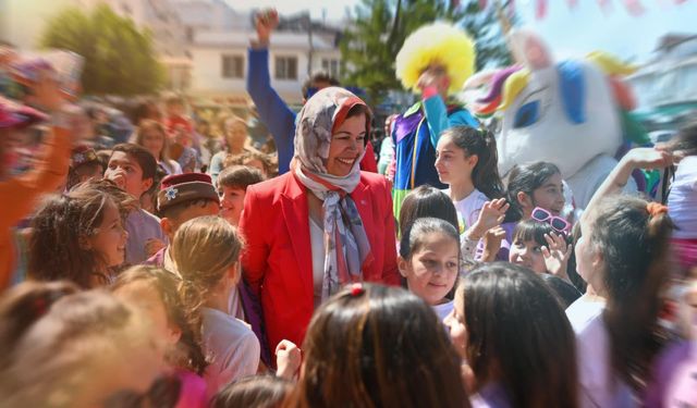 Demre Kaymakamı'ndan büyük ayıp