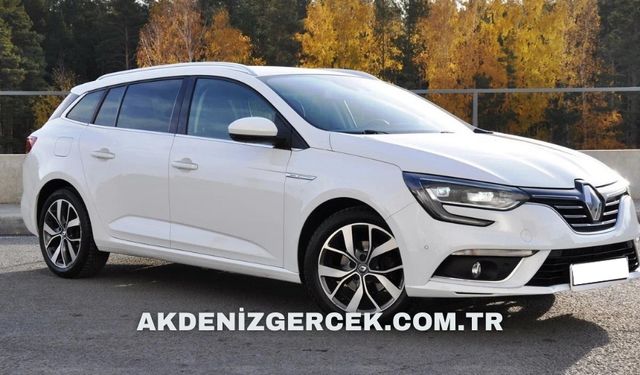 İcradan satılık 2018 model Renault otomobil