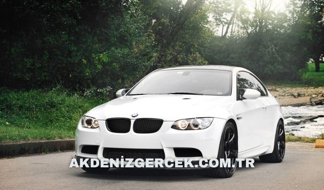 İcradan satılık 2011 model BMW marka 3.20D