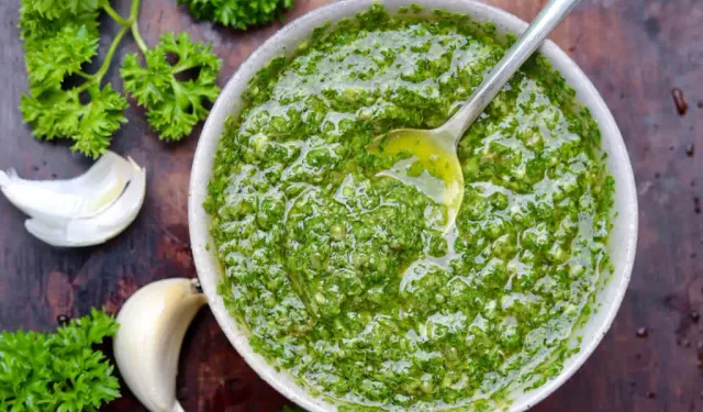 Salsa Verde sosu nasıl yapılır? Ev yapımı Salsa Verde sosu tarifi