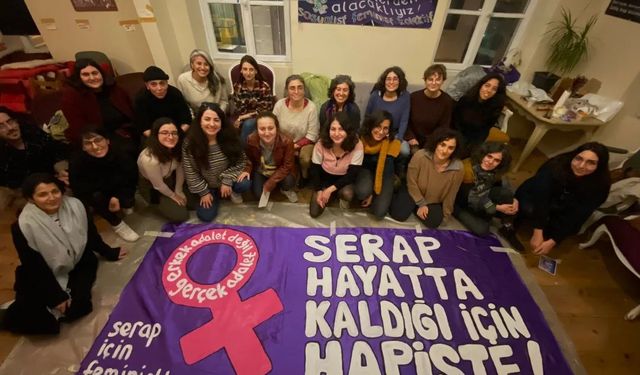 Feministlerden Serap'a Destek Kartı