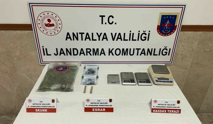 Jandarmadan uyuşturucu operasyonu: 21 gözaltı