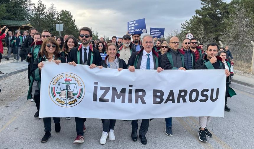 İzmir Barosu Can Atalay'a ilişkin Yargıtay'ın kararını protesto etti