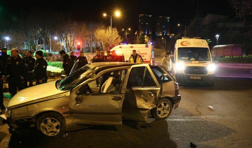 Polisin dur ihtarına uymayan adam takla attı 3 kişi yaralandı!