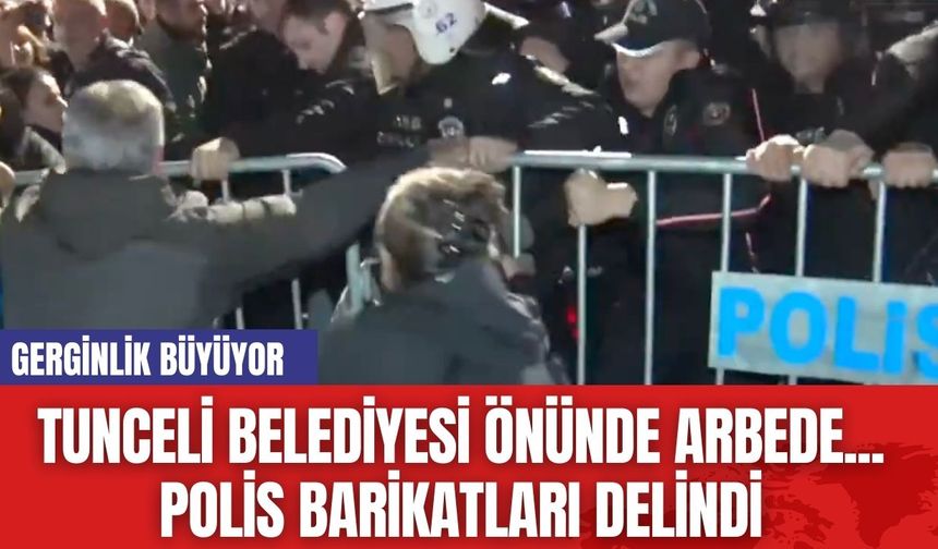 Tunceli Belediyesi önünde arbede... Polis Barikatları delindi.