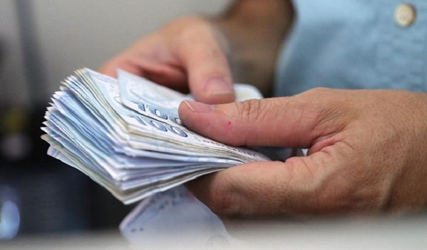 Bu yıl çok kritik: Öncesinde emekli olanların maaşı resmen tehlikede